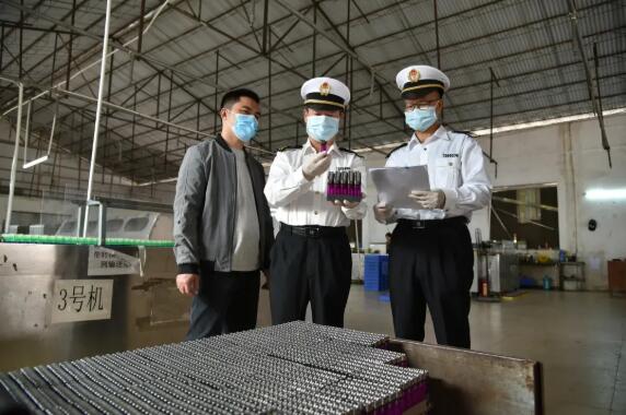 <a href='http://m.hrgnw.cn' title='危險品運輸' >危險品運輸</a>