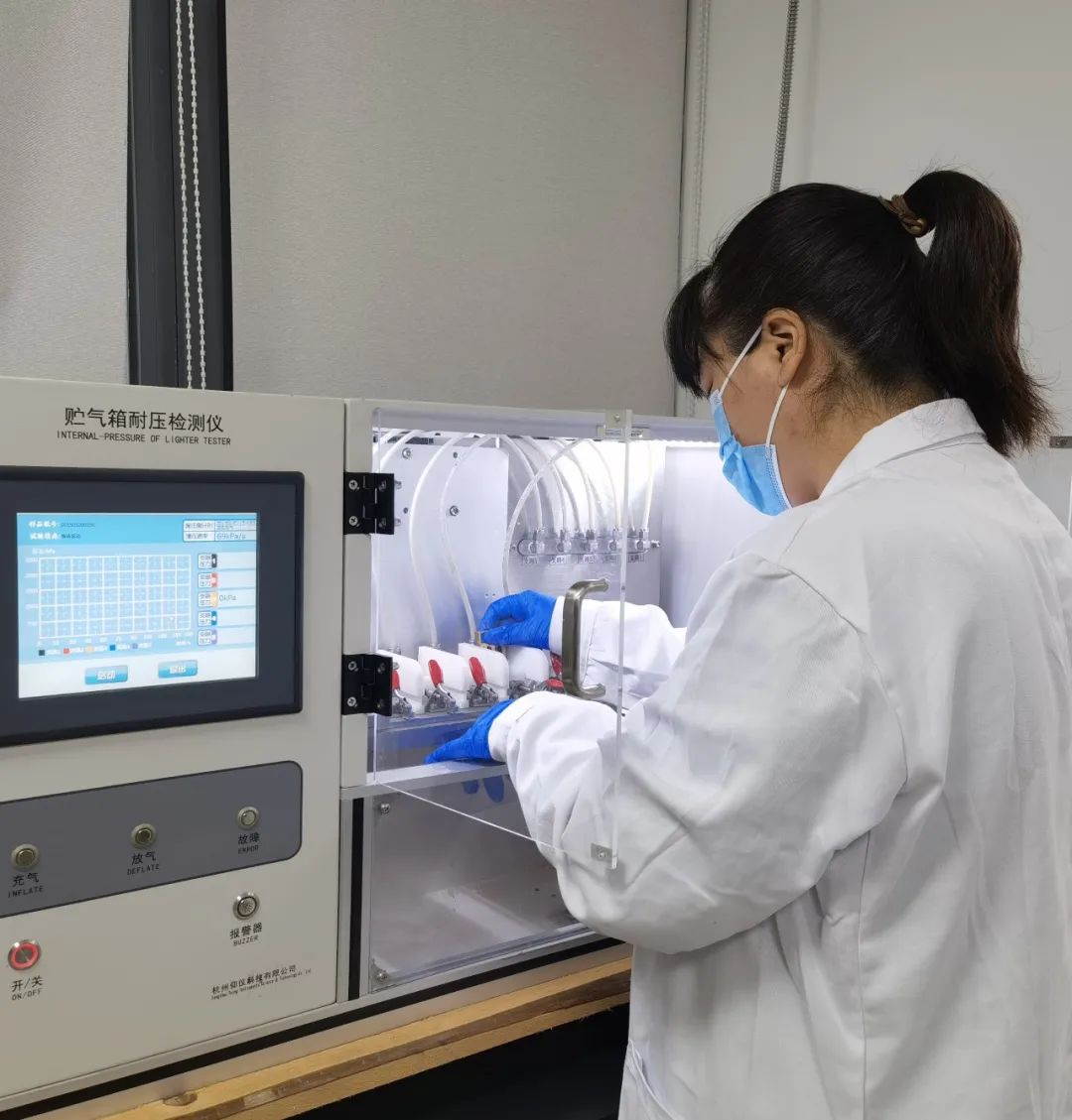 <a href='http://m.hrgnw.cn' title='危險品貨運' >危險品貨運</a>