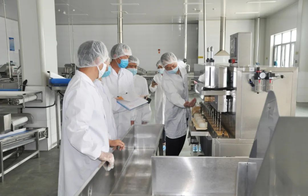 進出口?；? width=