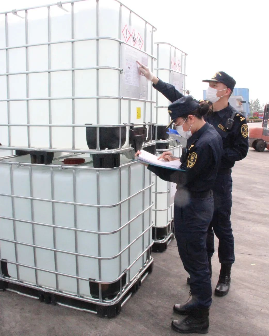 中港<a href='http://m.hrgnw.cn' title='危險品貨運' >危險品貨運</a>