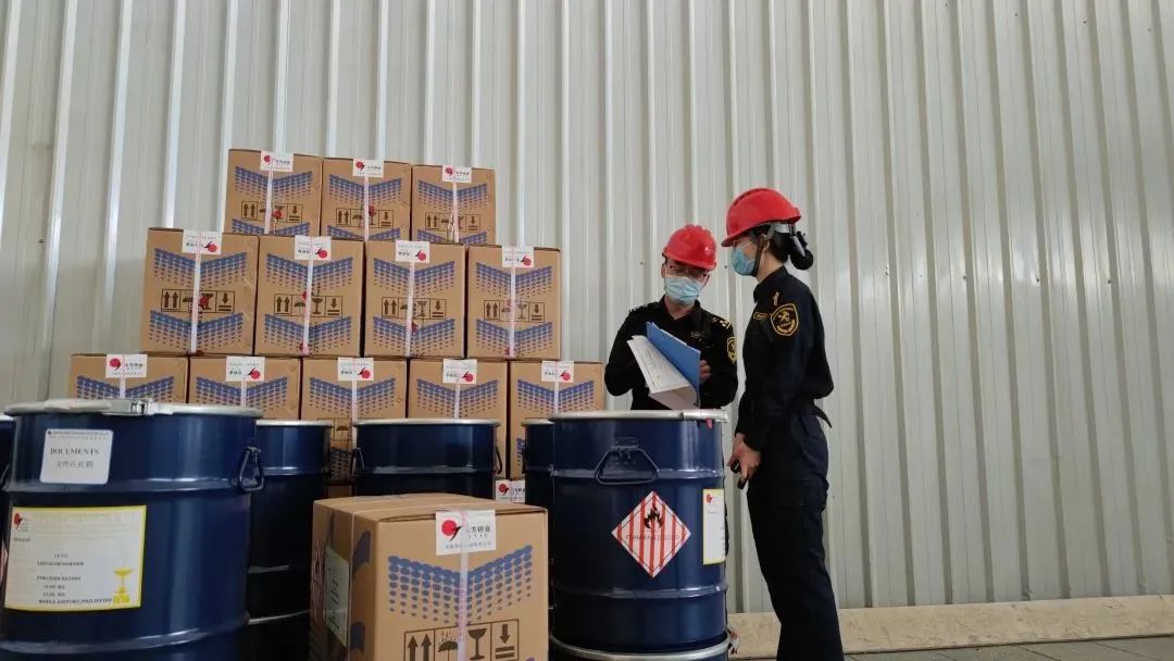 中港<a href='http://m.hrgnw.cn' title='危險品海運' >危險品海運</a>